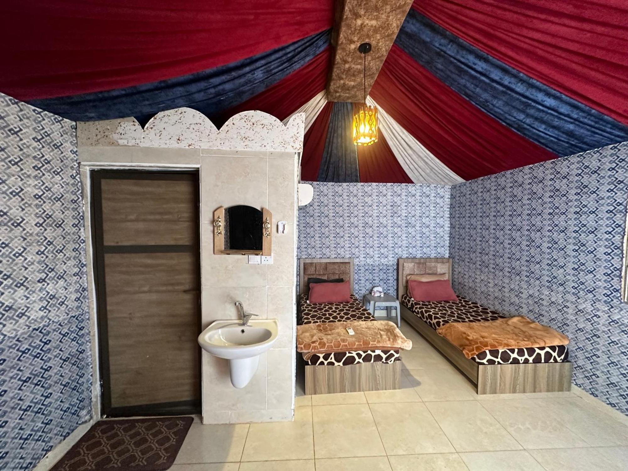 فندق وادي رمفي  Shakria Bedouin Life Camp المظهر الخارجي الصورة